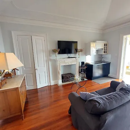 Elegant And Relaxing Seaview With Pool