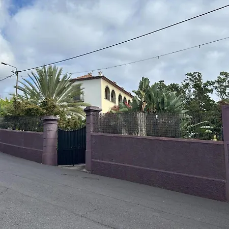 Elegant And Relaxing Seaview With Pool Апартаменты