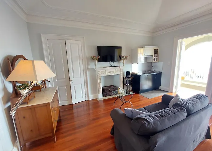 Elegant And Relaxing Seaview With Pool