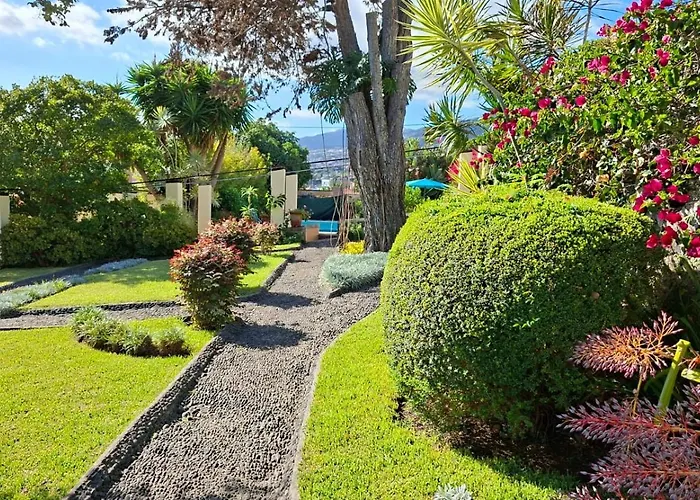 Elegant And Relaxing Seaview With Pool * Funchal (Madeira)